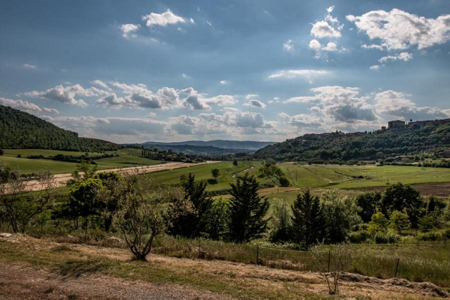 Il Colombaio Agriturismo Montegabbione Buitenkant foto
